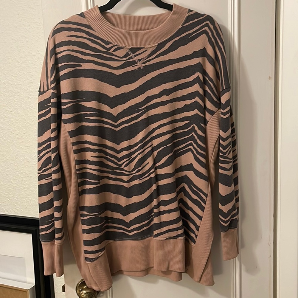 Side slit Aerie sweatshirt sz S